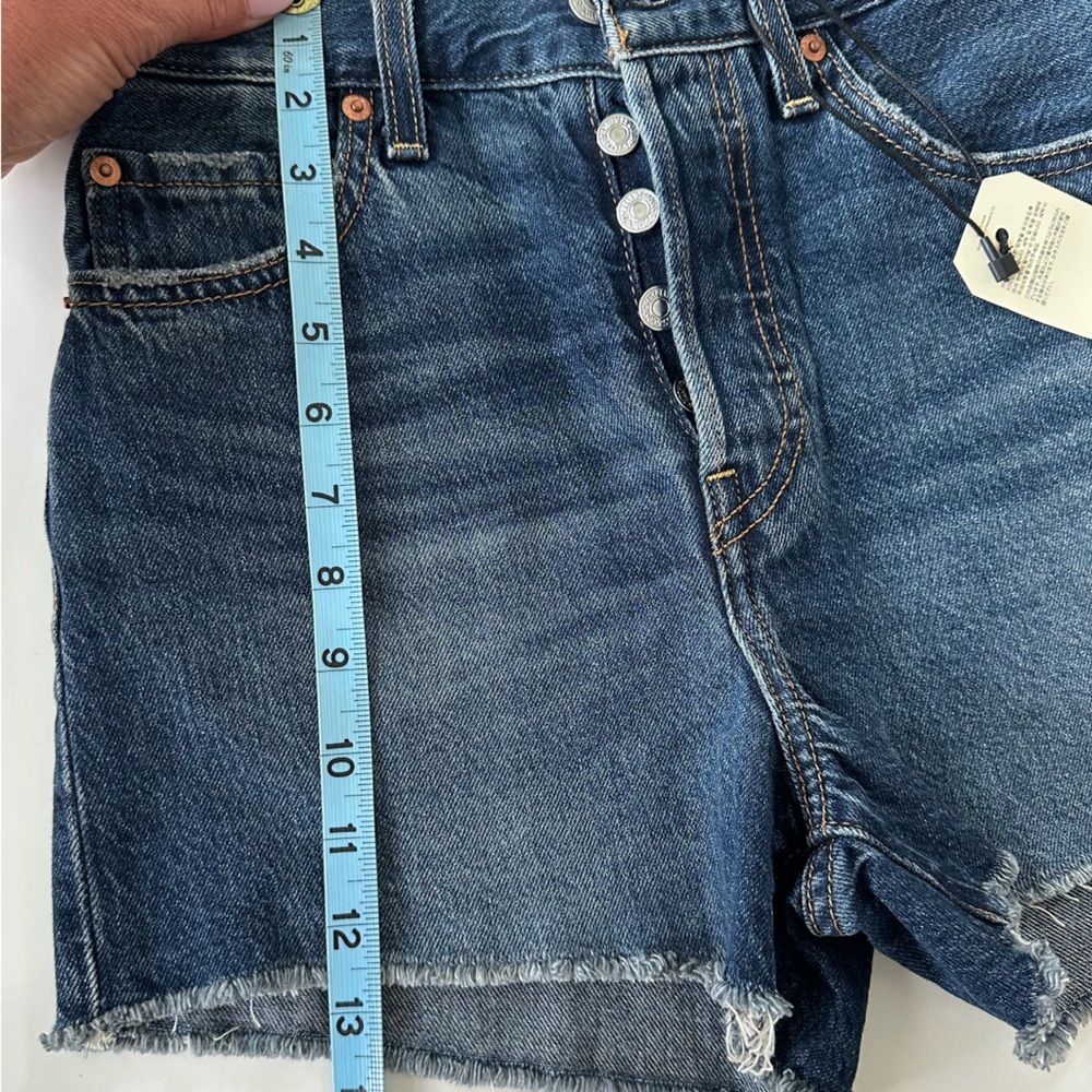Levi's Ribcage Short Size 25 NWT - Picture 13 of 13